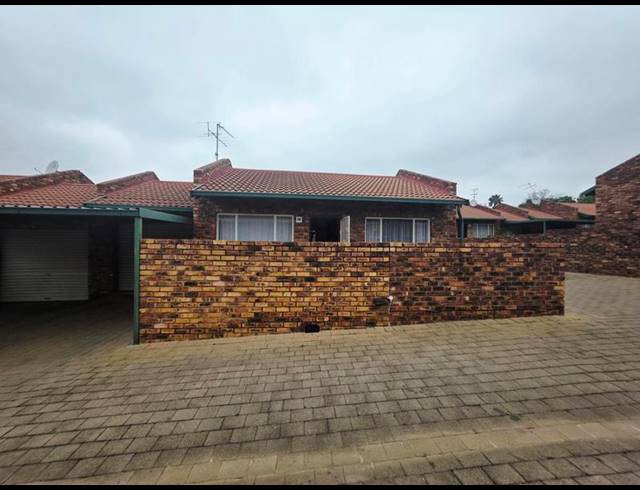 2 BEDROOM HOUSE FOR SALE IN BIRCHLEIGH